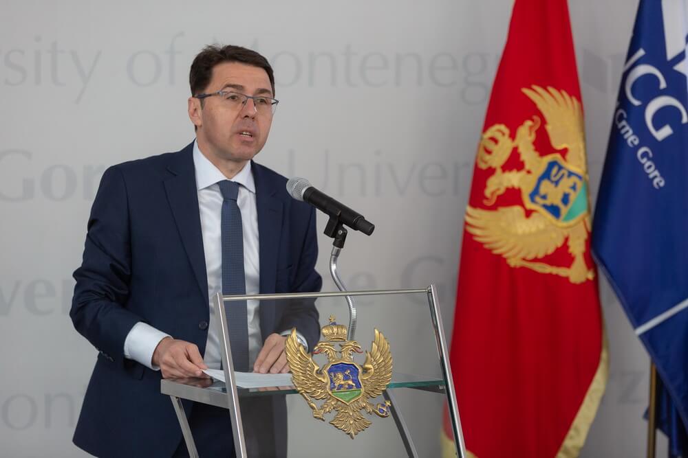 Sky Express Montenegro donirao softverske licence za edukaciju o sajber bezbjednosti Univerzitetu Crne Gore